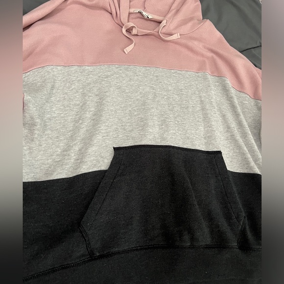 American Eagle Tri-color Sweatshirt - Picture 3 of 3